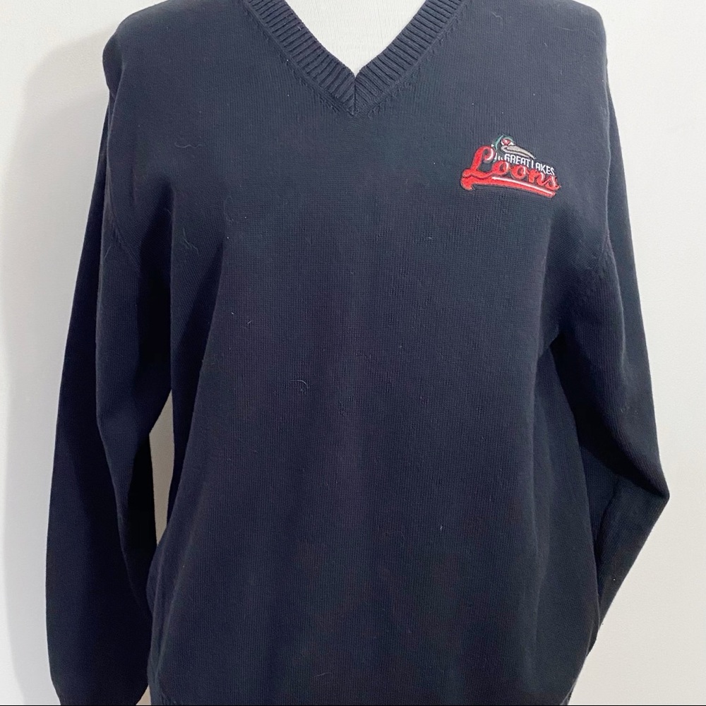 VANTAGE Great Lakes Loons v-neck EUC  sweater S